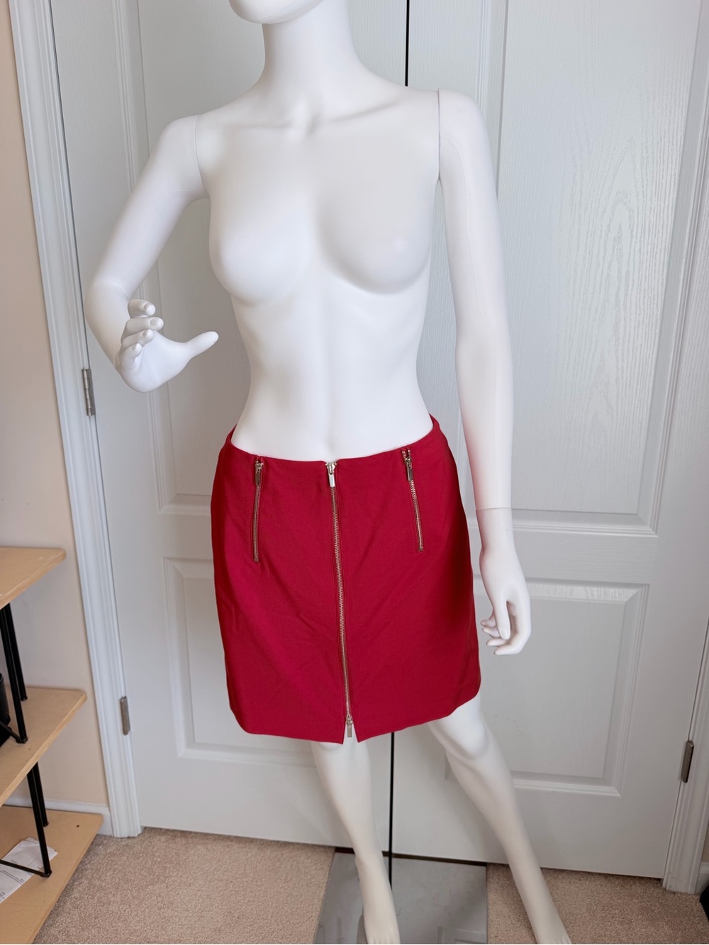 New French Connection Bold Red Zip-Front Detail Stretch Mini Skirt Size 8 $128